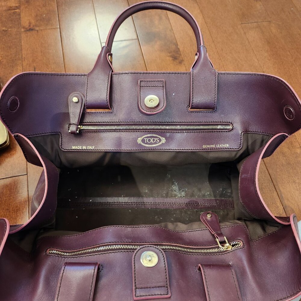 Tod's Burgundy leather cape shoulder bag - Picture 12 of 13